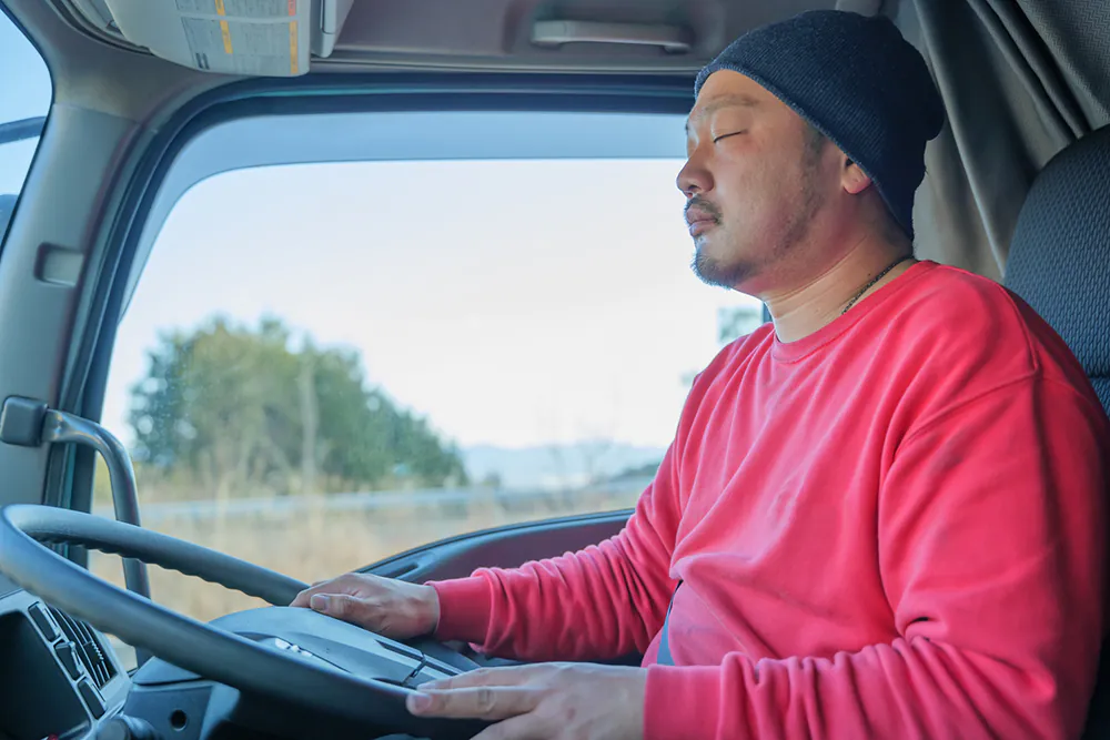 運転中の眠気は睡眠時無呼吸症候群かもしれません